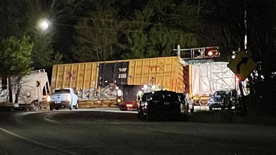 Norfolk Southern Train Derails in New Castle, Pennsylvania with No Hazardous Materials Involved and No Injuries Reported